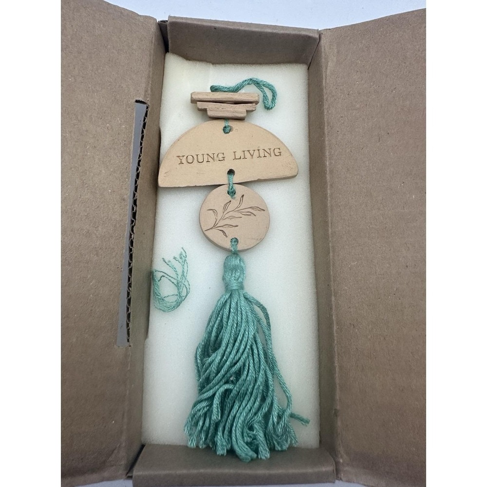 Young‎ Living Clay Diffuser Essential Oils Terracotta Tassel Ornament Hanger